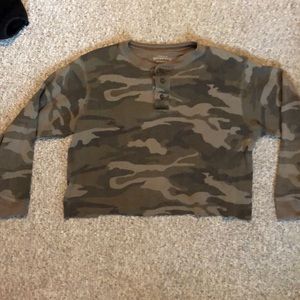Vintage retro army print cropped waffle shirt